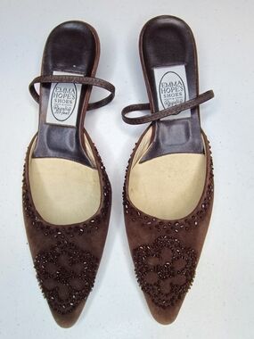 Emma Hope Regalia for Feet Brown Beaded Suede Kitten Heels Size 39 Like New